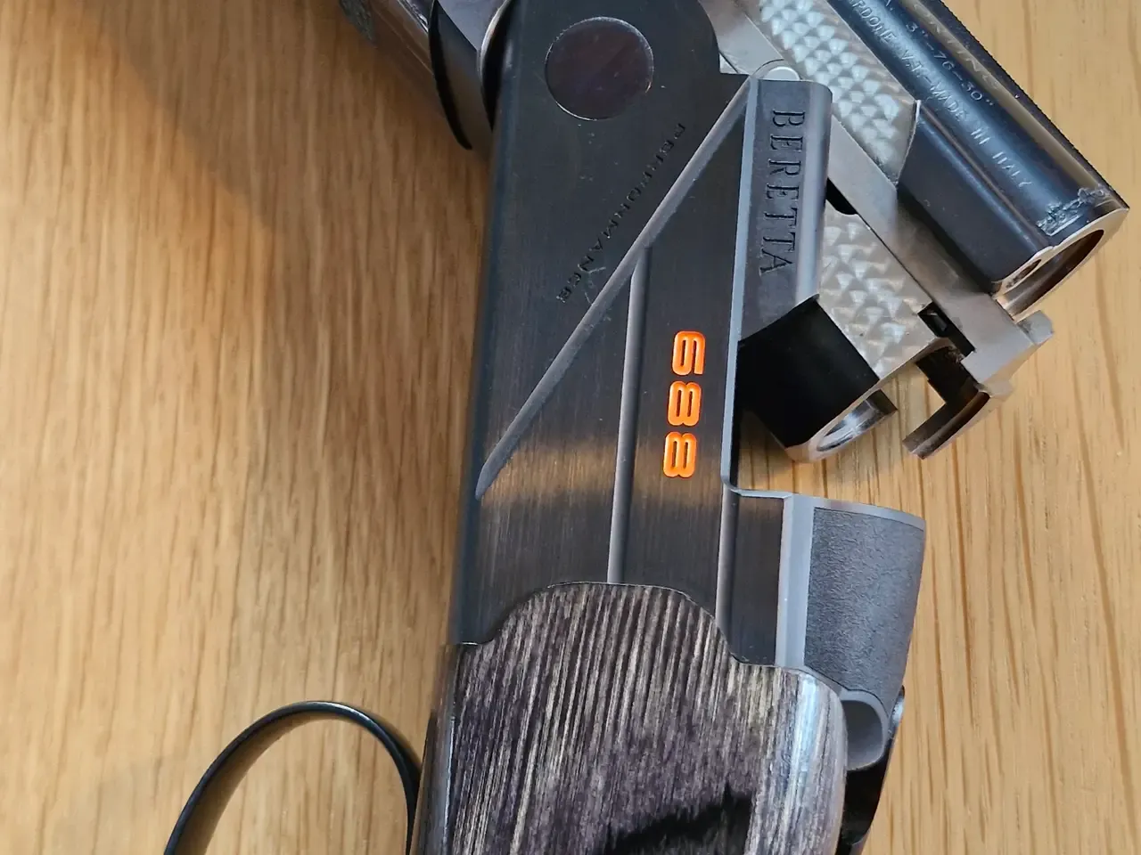 Flot beretta 688