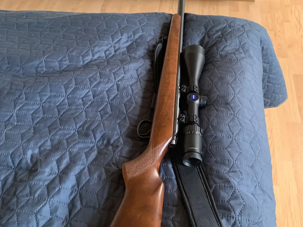 Cz 455 cal 17 har med zeiss optik og varmet løb