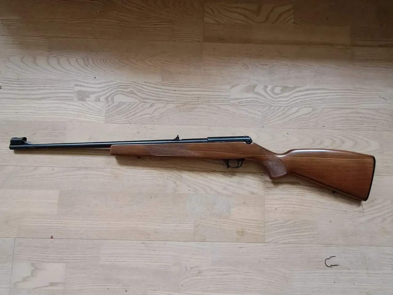 CZ 511 cal 22 LR halvautomatisk