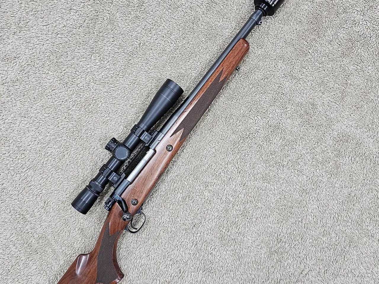 Winchester Model 70 Safari Express 375 H&H Magnum
