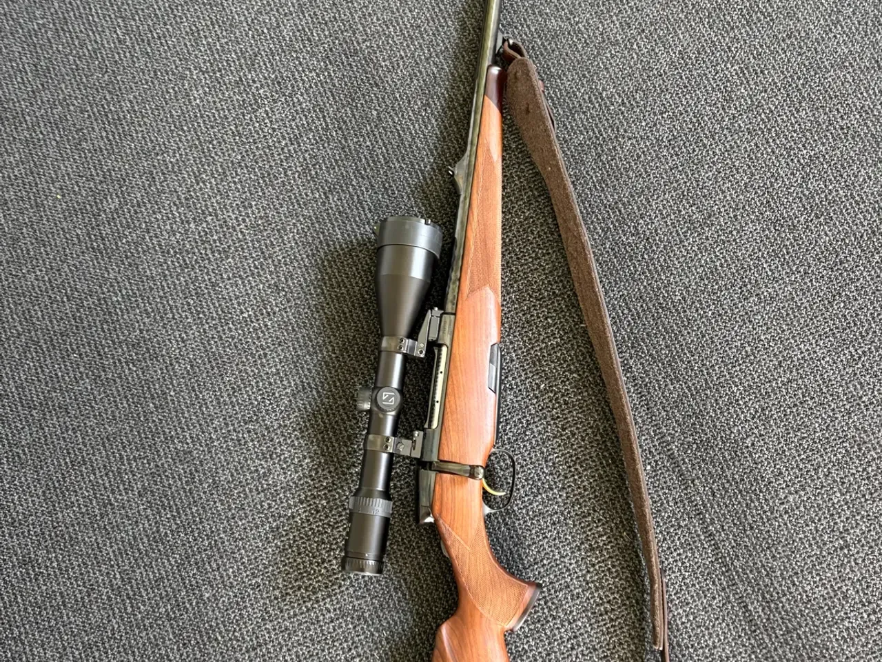 Steyr Mannlicher Lux 300 Win. Magnum sælges