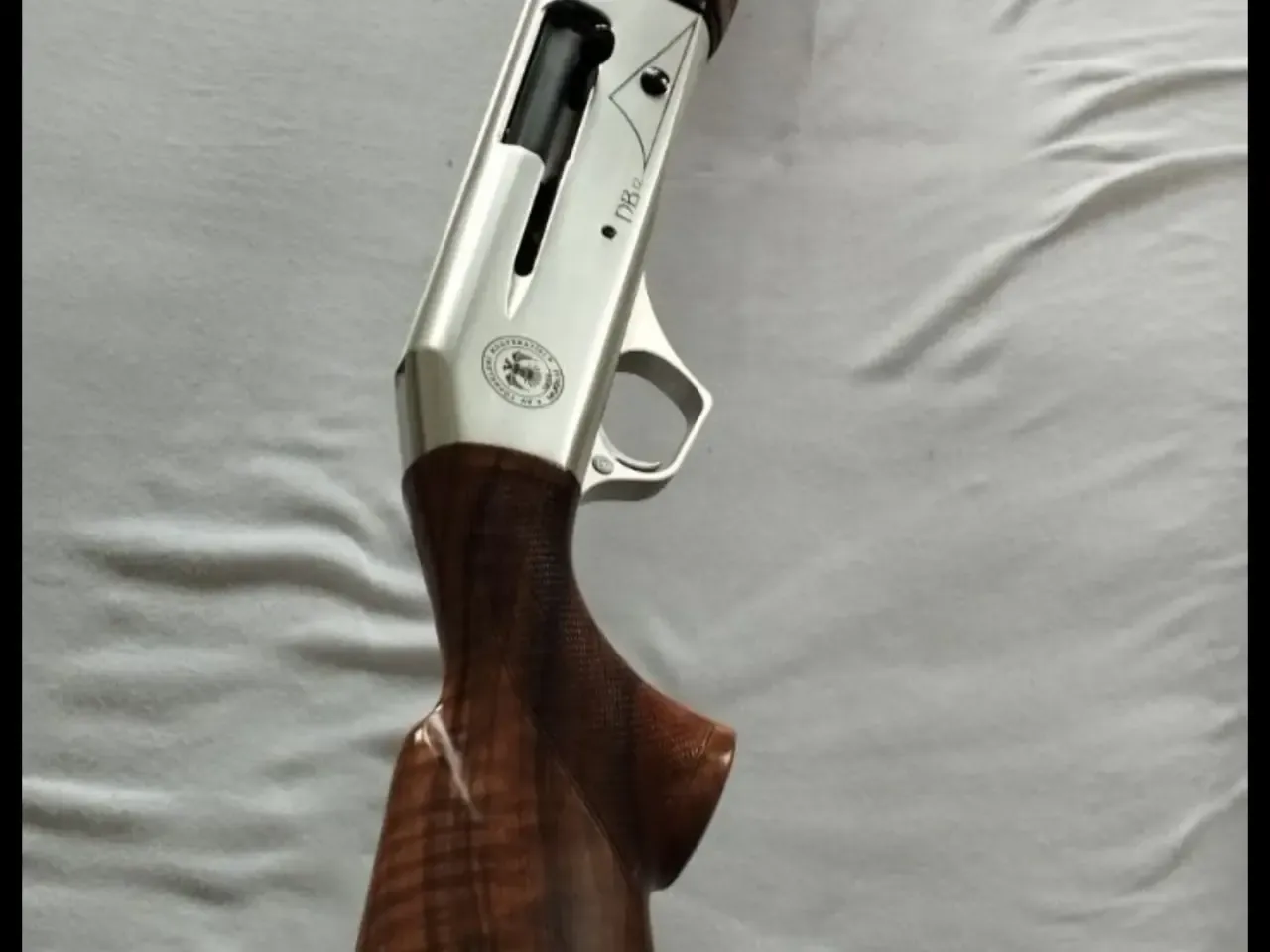 Huglu NB12 Halvautomatisk haglgevær