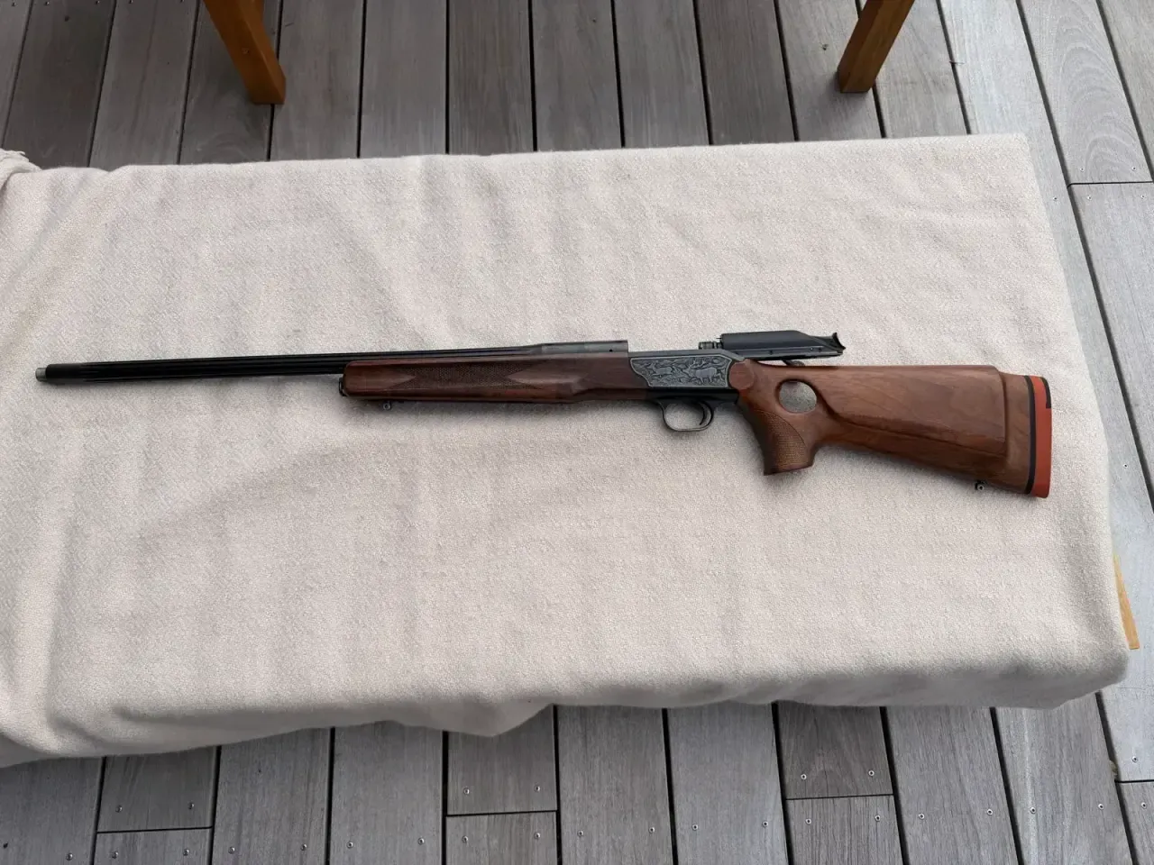 Blaser R93 specialskæfte thumbhole kal .243 fluted