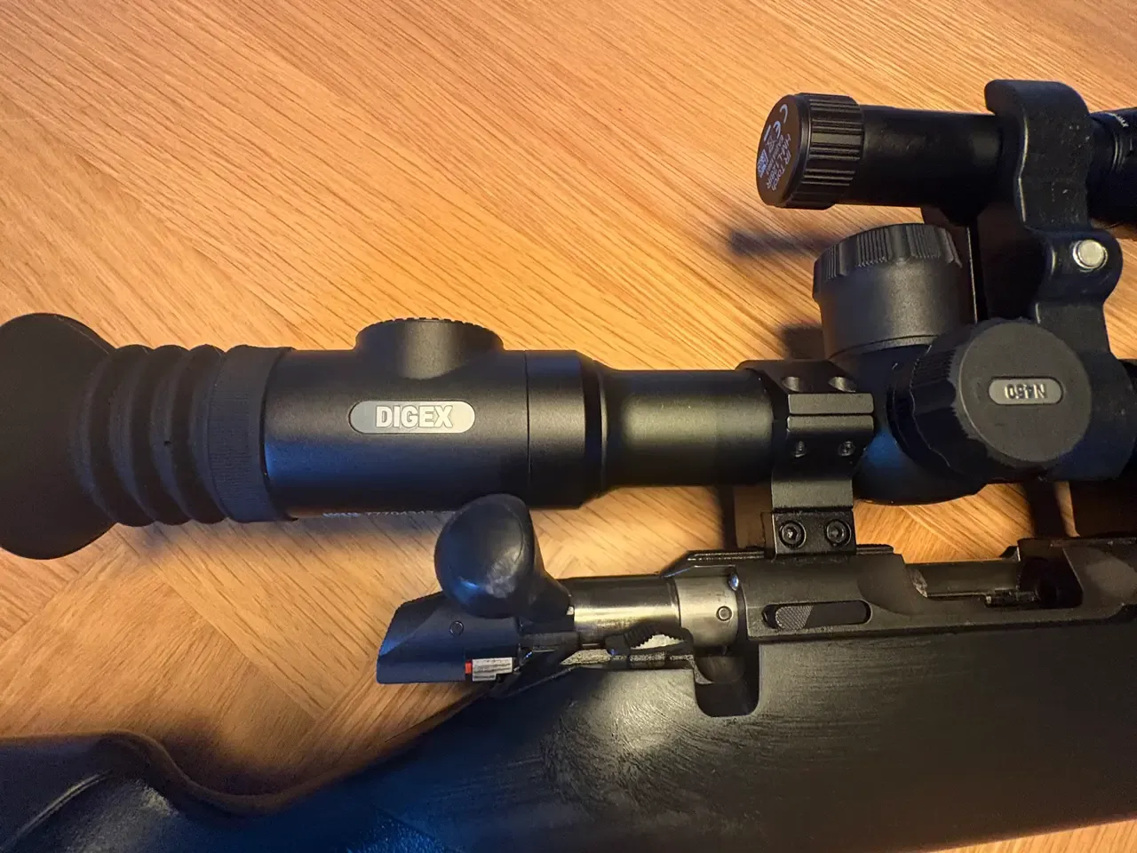 Sako Quad 17hmr m. Pulsar N450 + Stalon dæmper .