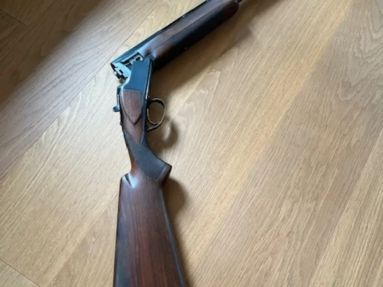 Browning B25