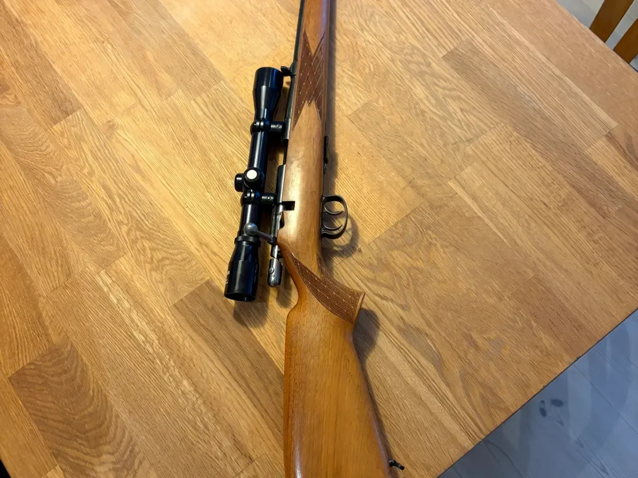 Anschütz Fuldskæftet salonriffel