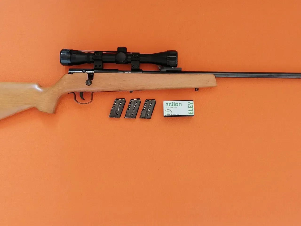 Salonriffel 22lr Sælges