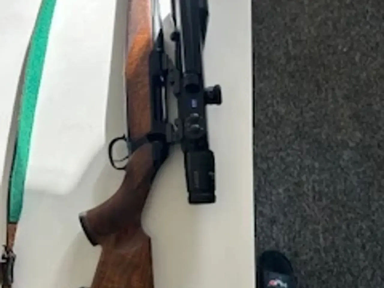 Sauer 202 m/Zeiss Kikkert m/afstand måler