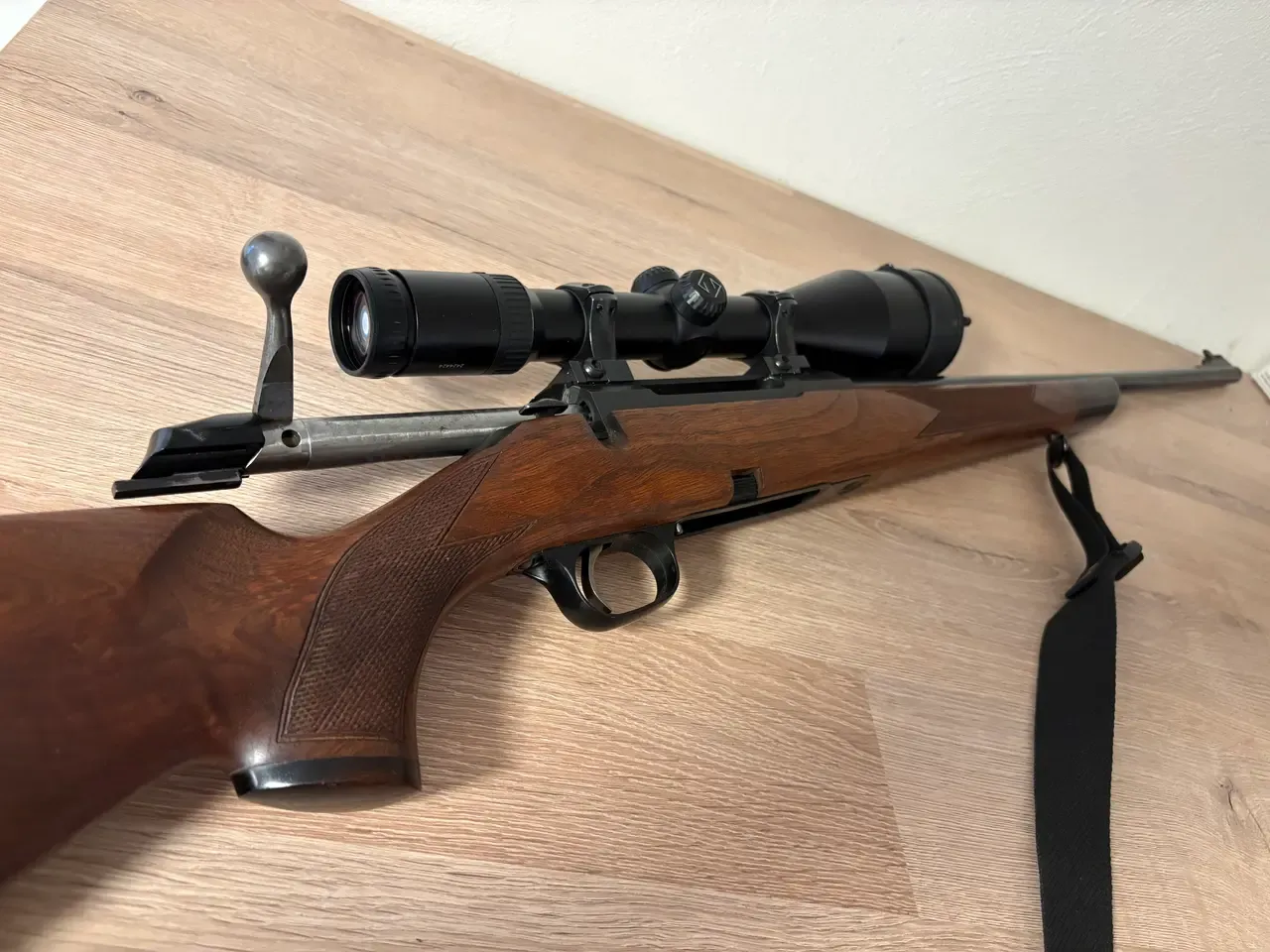 Tikka M690 RH med Zeiss Diavari V 3-12x56