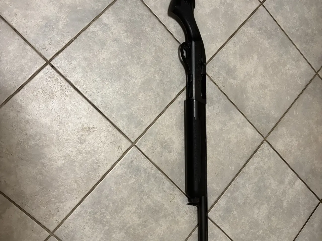 Halvautomatisk Remington 1100, cal. 12/70