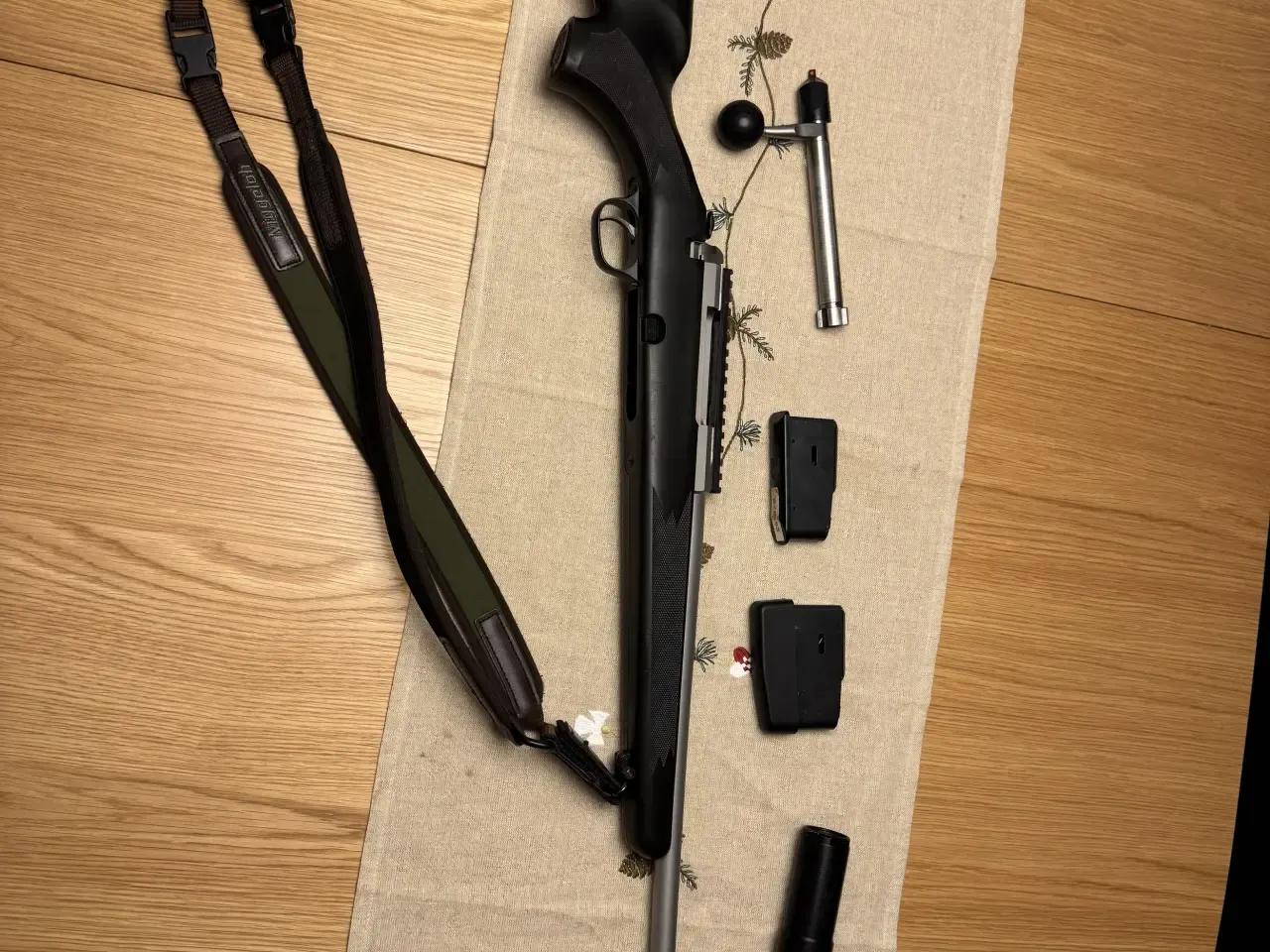 "Tikka M695 – fordi naboen ikke behøver høre dine