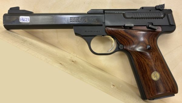 Browning Buck Mark Standard .22lr. Flot stand. 3.480,-