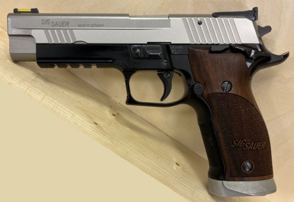 Sig Sauer P226 X-Five Alu. 9x19, flot stand. 14.980,-