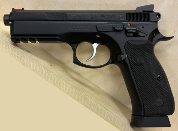 CZ 75 SP-01 Shadow 9x19. Flot stand. 7.980,-