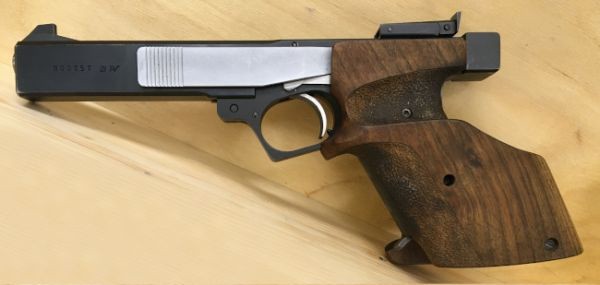 Sako Traditionel .22lr. og .32 wadcutter. Flot stand. 7.980,-