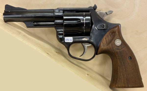 Astra 960 4" .357 Mag. Pæn stand. 2.480,-