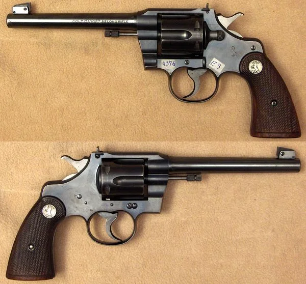 Colt Officers 6" .22lr. Klassisk revolver. 5.900,-